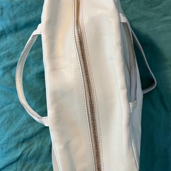 Clare V Claude - Picture 10 of 11